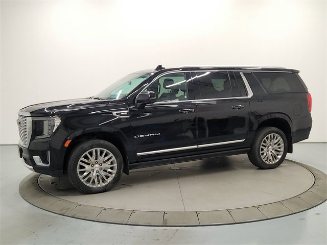 Used 2023 GMC Yukon XL Denali image 4