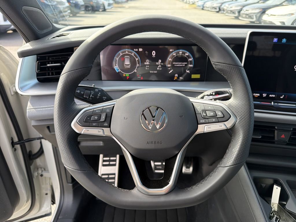 New 2026 Volkswagen Tiguan SE R-Line image 26