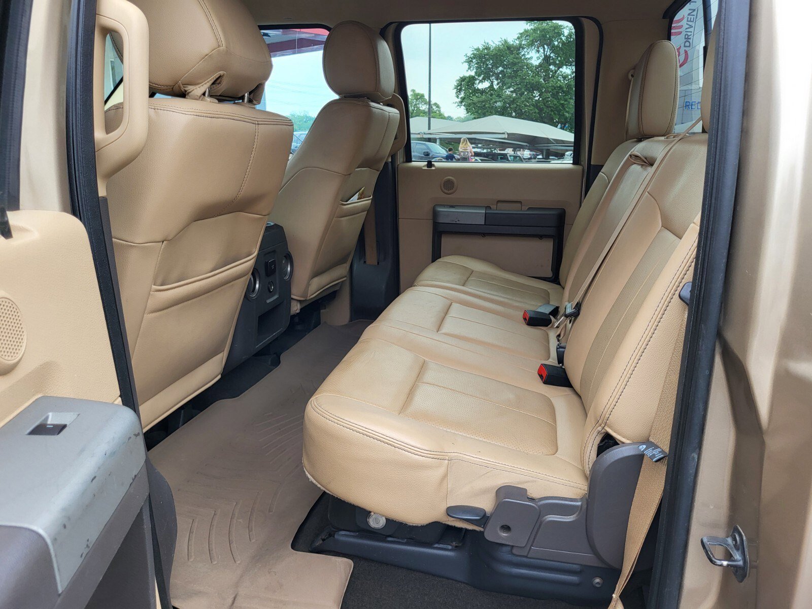 Used 2014 Ford F350 Lariat w/ Lariat Interior Package AWD/4WD image 16