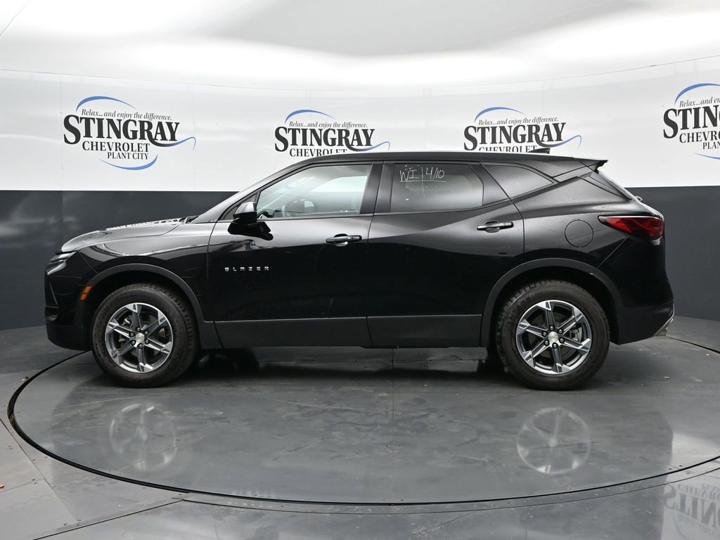 Used 2025 Chevrolet Blazer LT image 4
