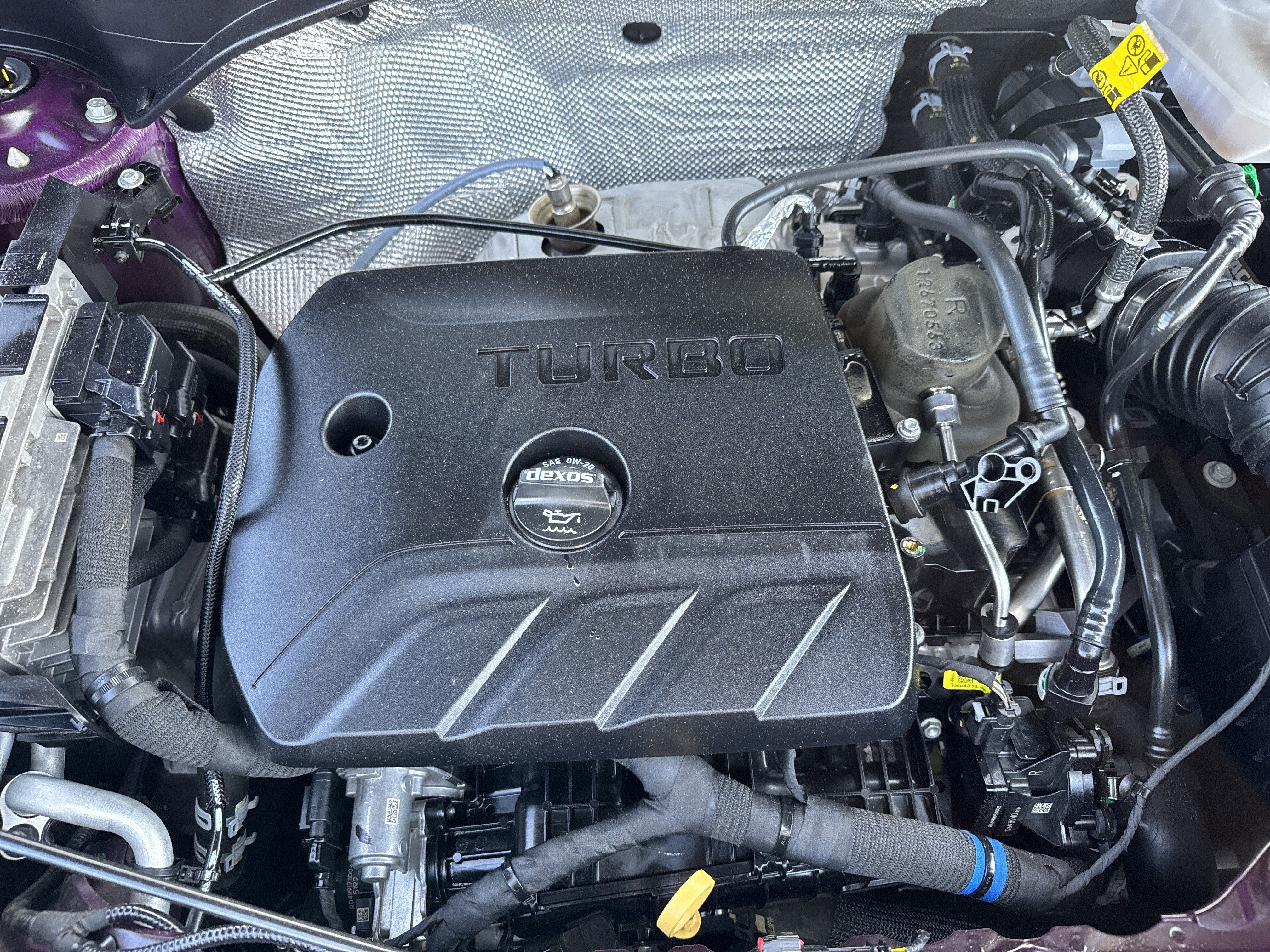 Used 2020 Buick Encore GX Essence w/ Experience Buick Package FWD image 32