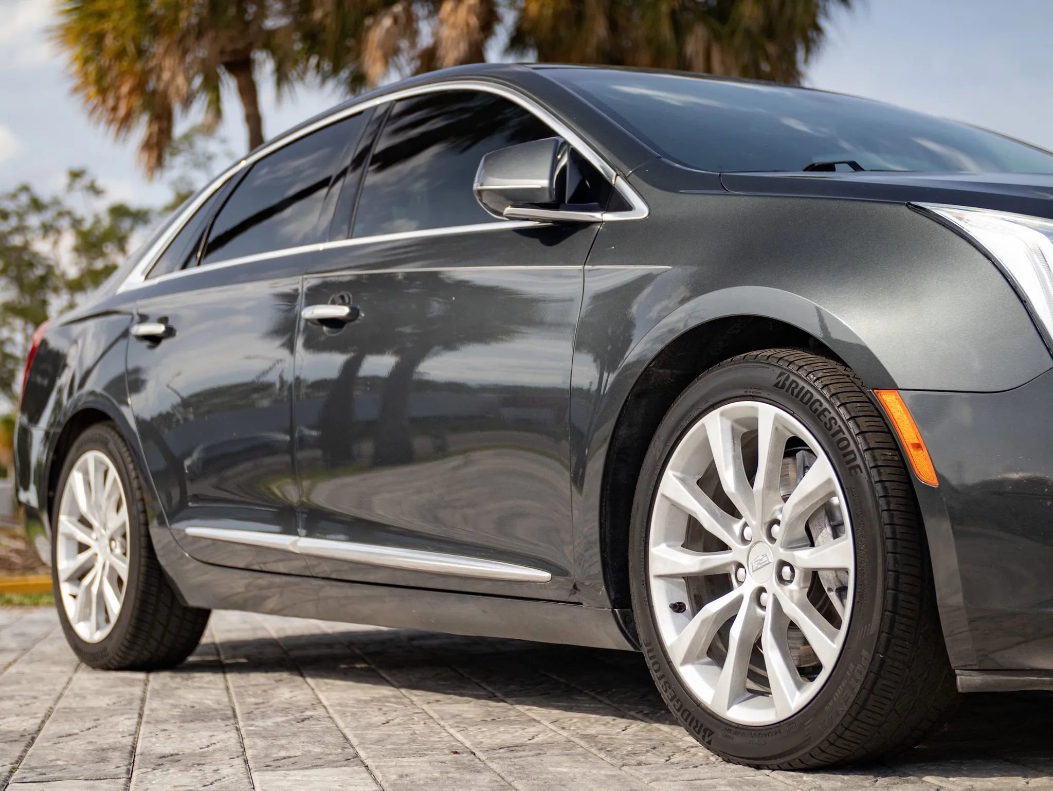 Used 2016 Cadillac XTS Luxury AWD/4WD image 3