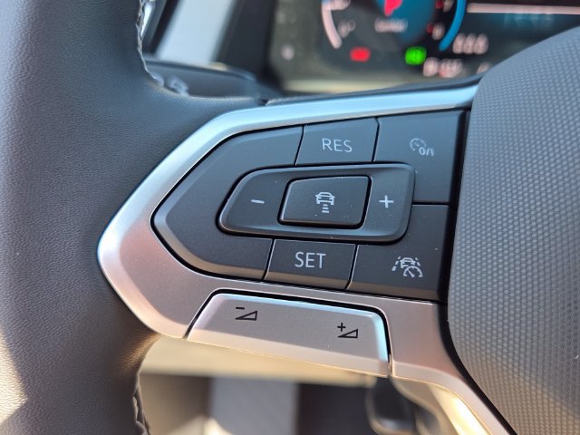 New 2026 Volkswagen Atlas Cross Sport SE FWD image 25