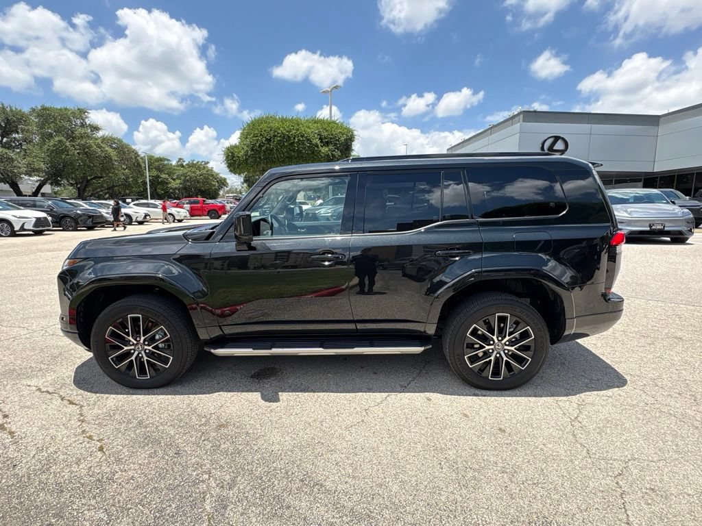 Certified 2026 Lexus GX 550 w/ Cold Area Package AWD/4WD image 2