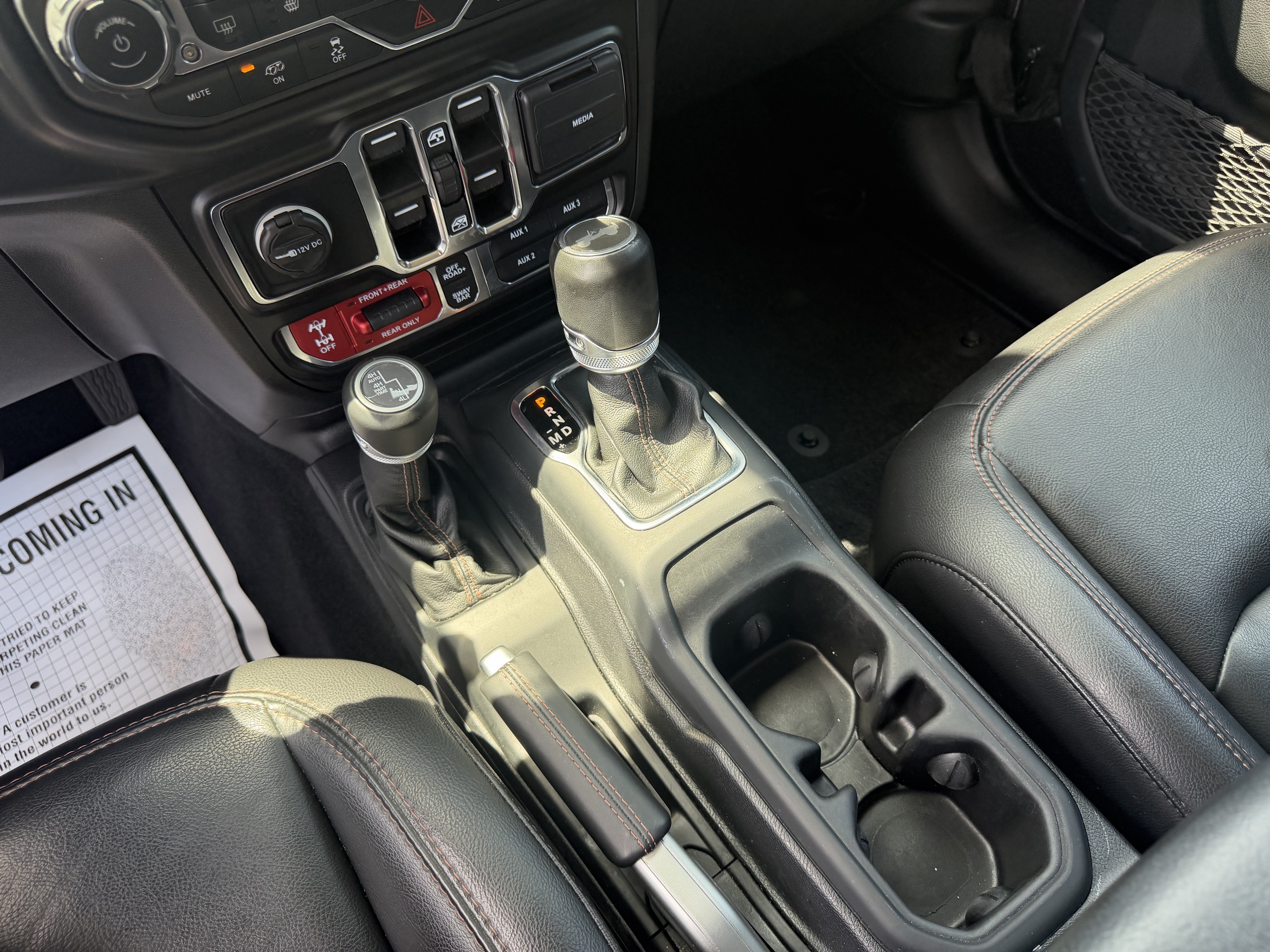 Used 2021 Jeep Wrangler Unlimited Rubicon w/ Dual Top Group AWD/4WD image 12