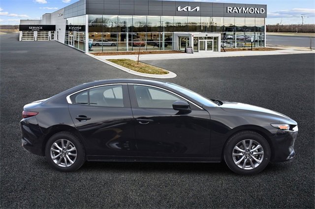 Used 2021 MAZDA MAZDA3 s image 2