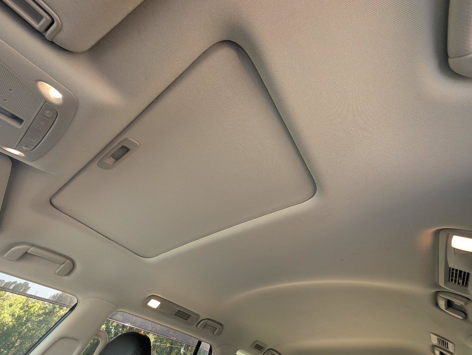 Used 2023 Nissan Armada SL w/ Captain's Chairs Package RWD image 44