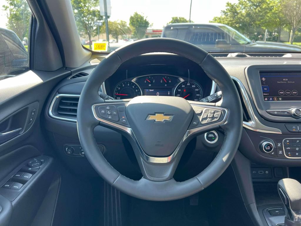 Used 2023 Chevrolet Equinox LT AWD/4WD image 14