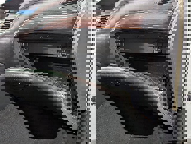 Used 2016 INFINITI Q70 L 3.7 w/ Deluxe Touring Package image 24