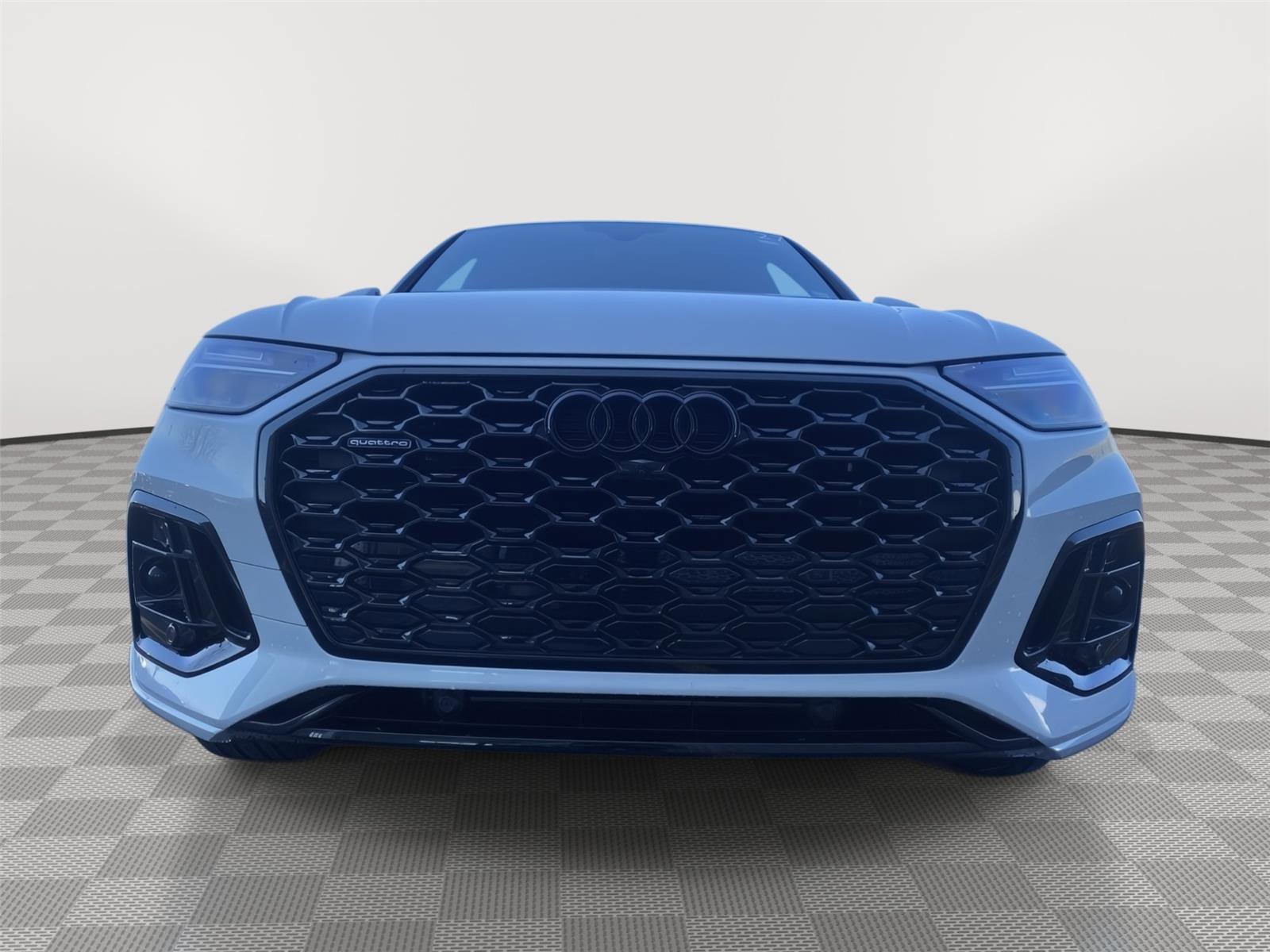 Certified 2025 Audi Q5 2.0T Premium Plus w/ Premium Plus Package image 8