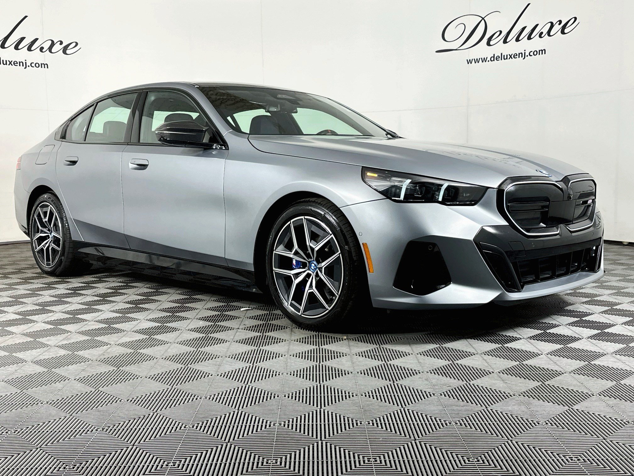 Used 2024 BMW i5 M60 w/ Premium Package AWD/4WD video 1