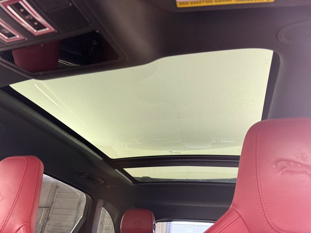 Used 2023 Jaguar F-PACE R-Dynamic S image 22