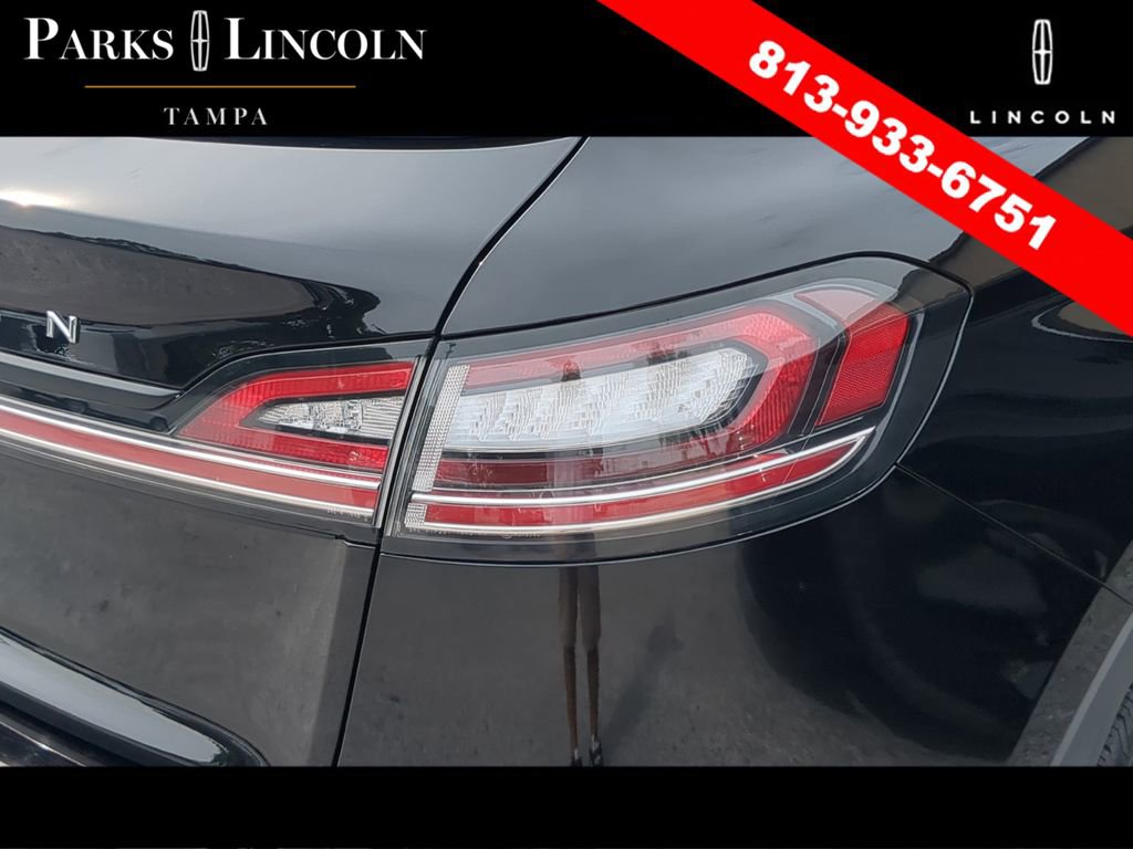 Used 2023 Lincoln Nautilus Reserve w/ Monochromatic Package FWD image 10