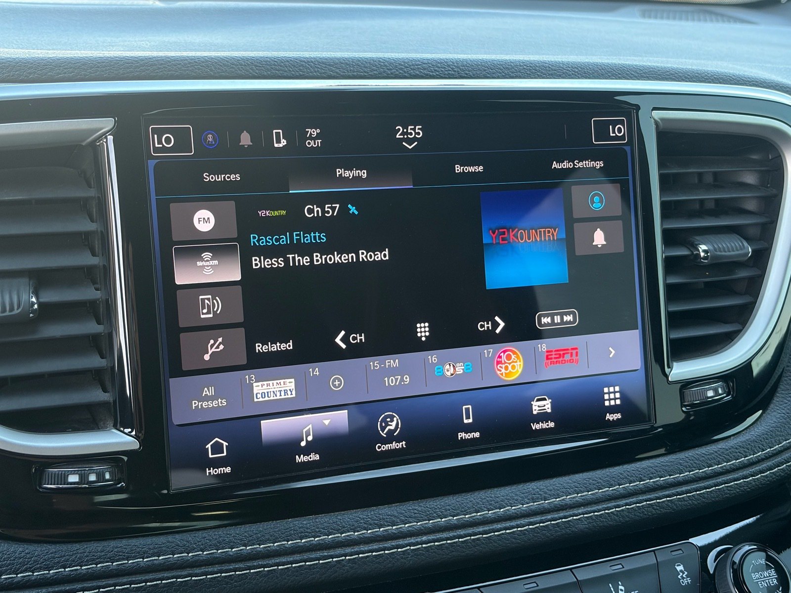 Used 2021 Chrysler Pacifica Touring w/ S Appearance Package FWD image 23