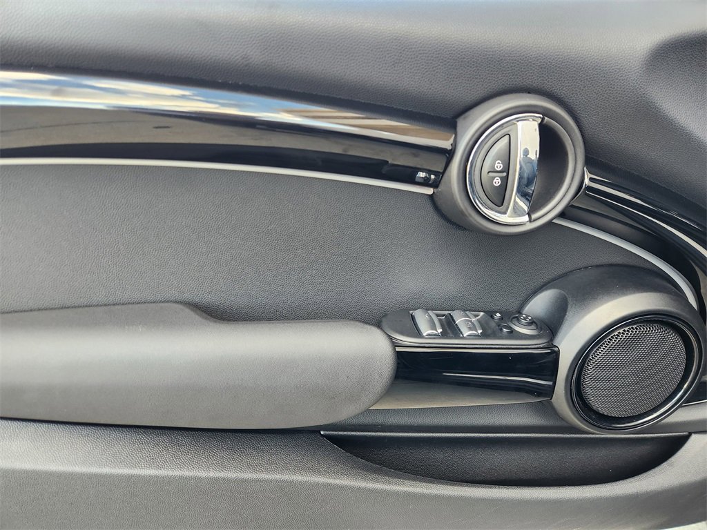 Used 2022 MINI Cooper S image 24