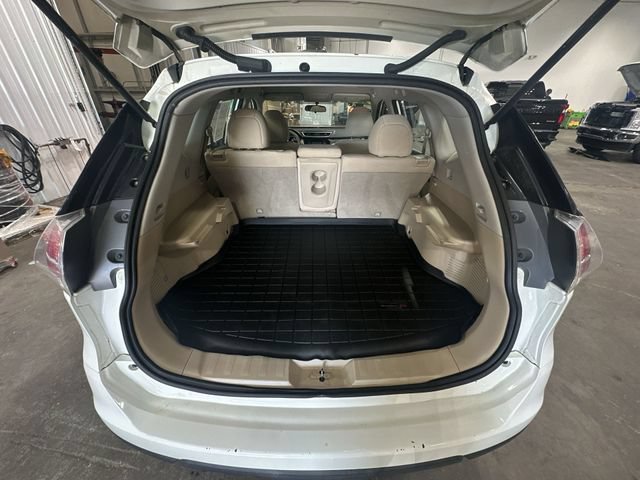 Used 2015 Nissan Rogue S AWD/4WD image 26