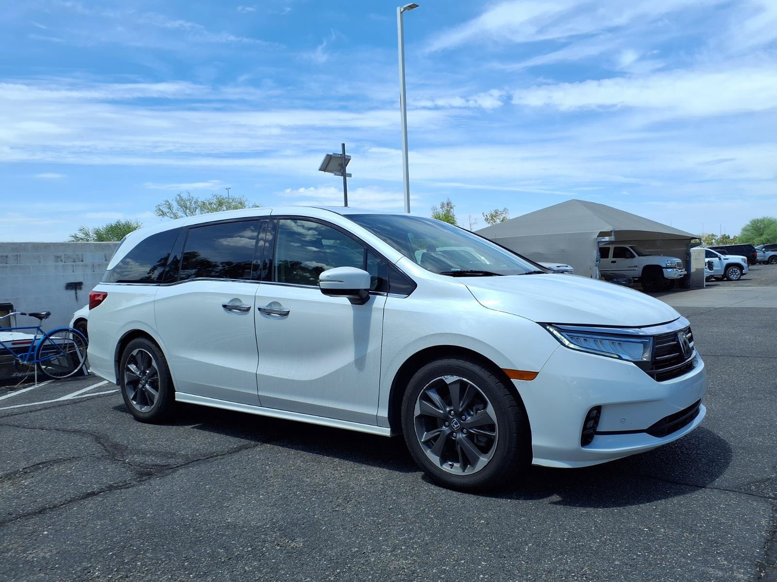 Used 2022 Honda Odyssey Elite image 3