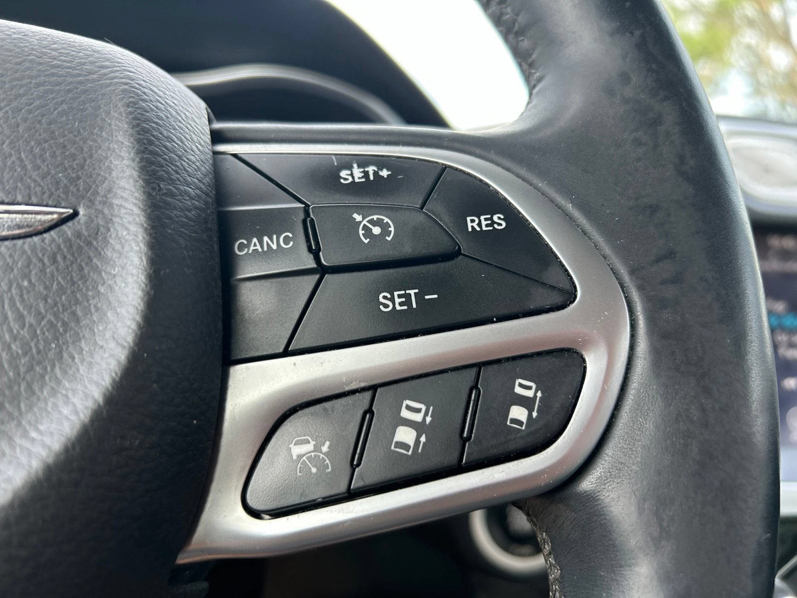 Used 2017 Chrysler 300 C w/ Safetytec Plus Group RWD image 15