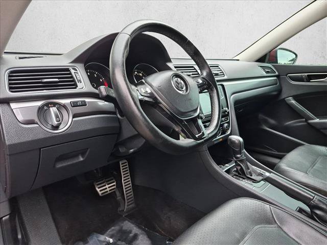 Used 2018 Volkswagen Passat 2.0T S FWD image 10