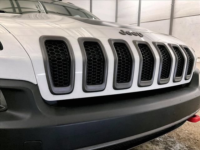 Used 2015 Jeep Cherokee Trailhawk w/ Leather Interior Group AWD/4WD image 30