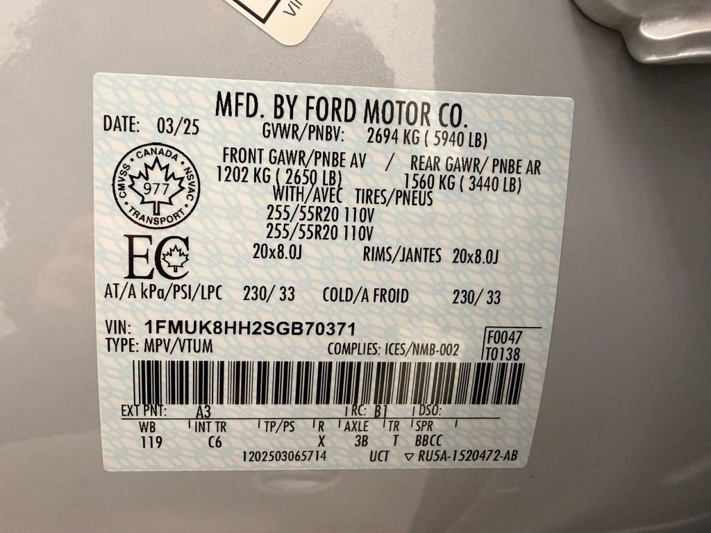 Used 2025 Ford Explorer Platinum AWD/4WD image 55