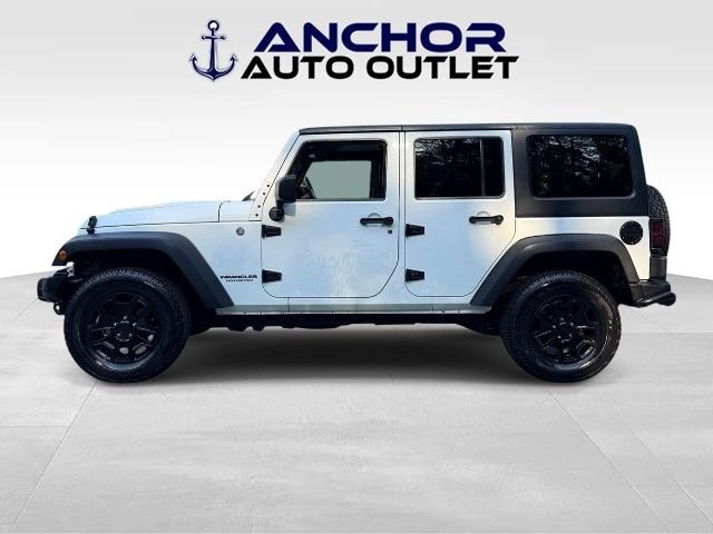Used 2013 Jeep Wrangler Unlimited Sahara AWD/4WD image 5