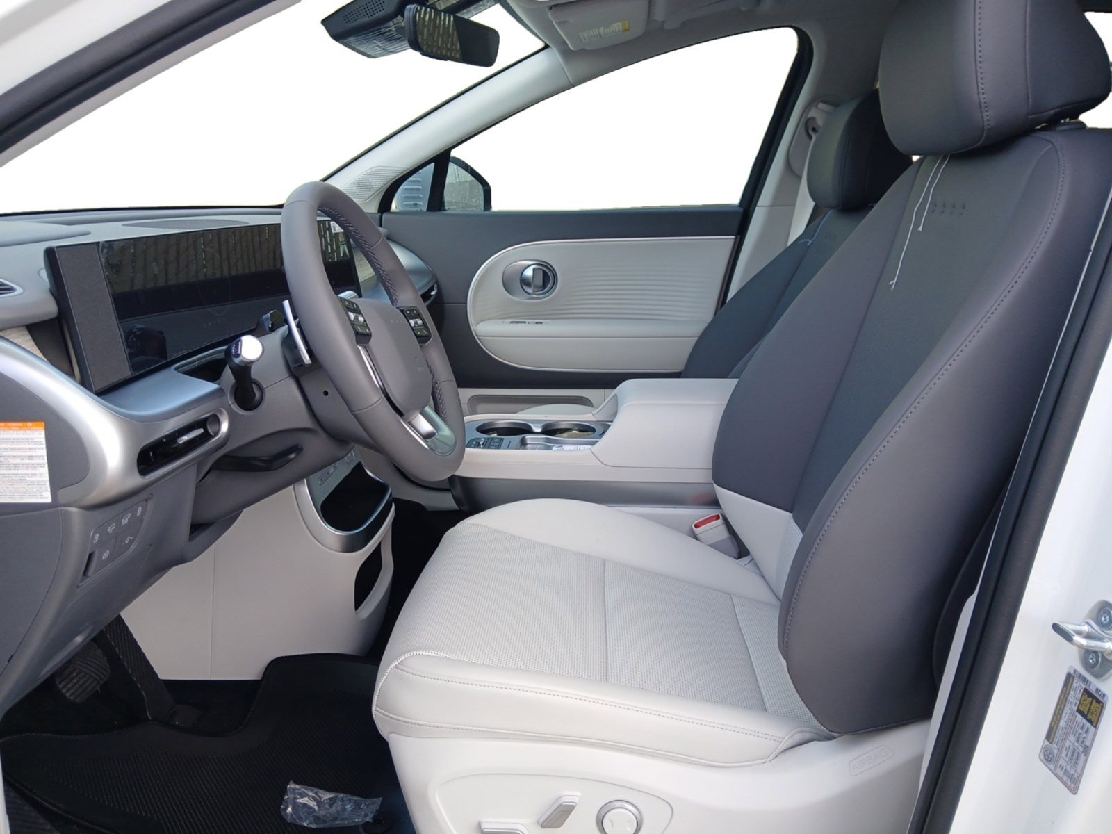 New 2026 Hyundai Ioniq 9 SEL image 9