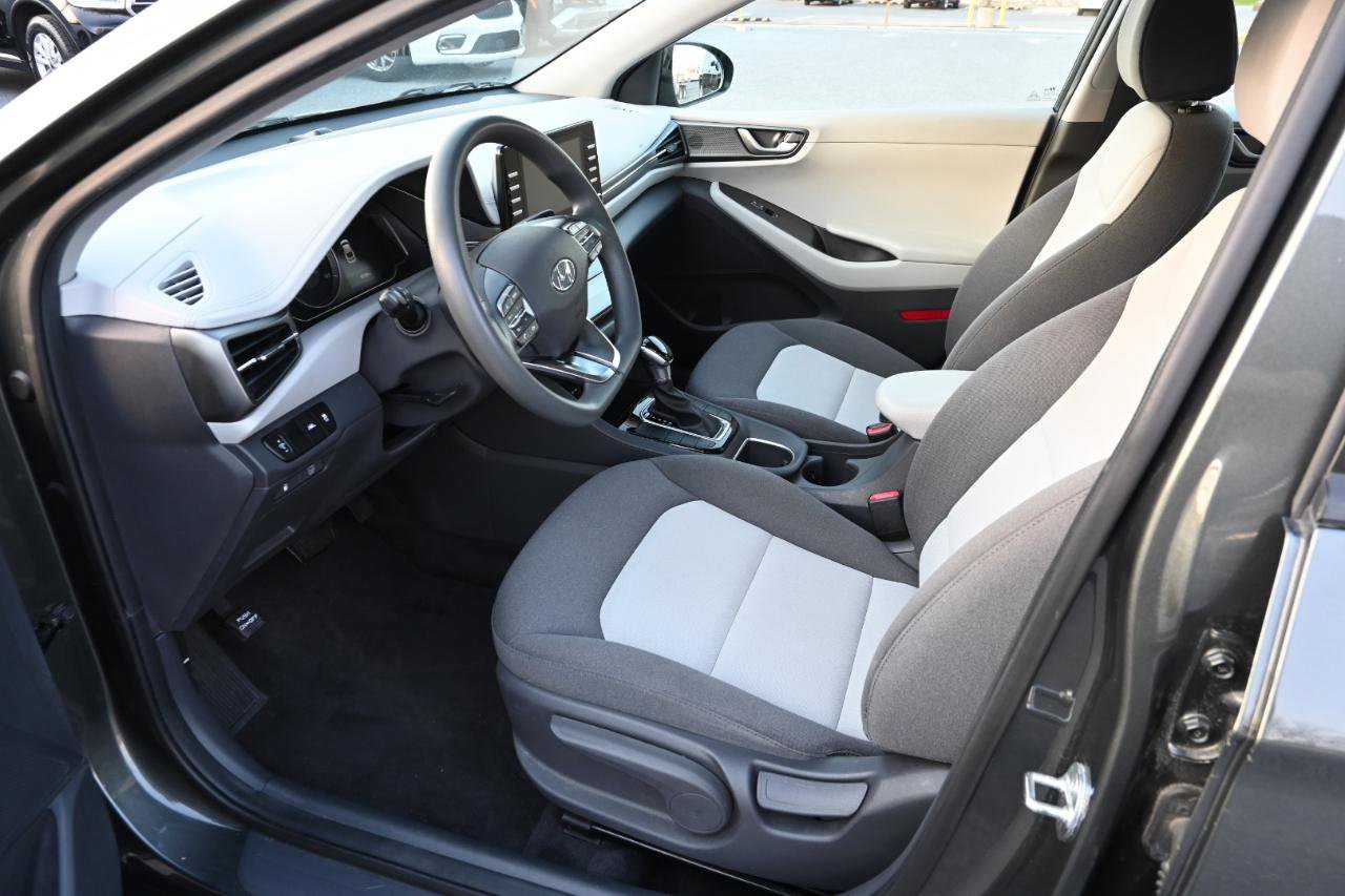 Used 2020 Hyundai Ioniq Blue FWD image 15
