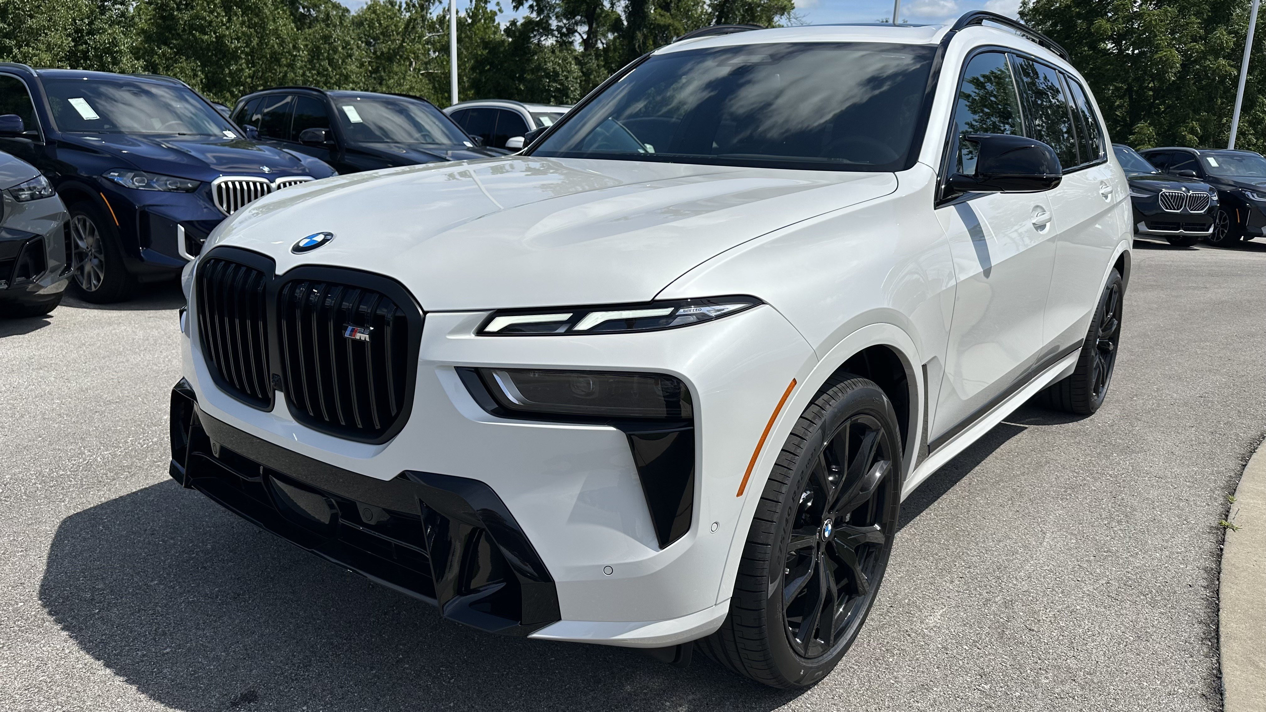New 2027 BMW X7 M60i AWD/4WD image 5