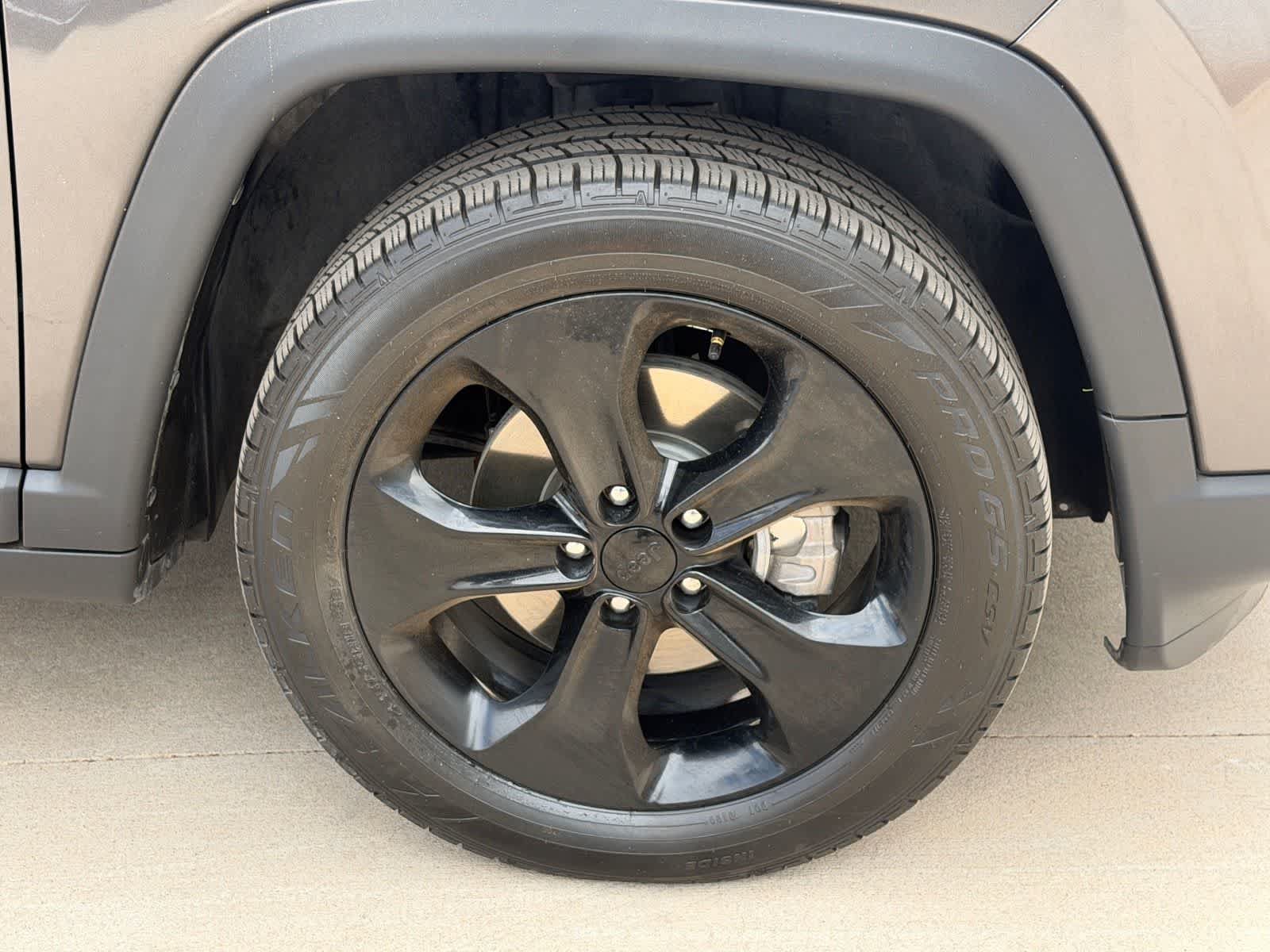 Used 2021 Jeep Compass Latitude w/ Sun and Sound Group FWD image 10