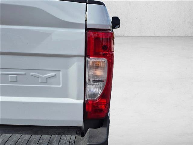 Used 2020 Ford F250 XL w/ STX Appearance Package RWD image 9