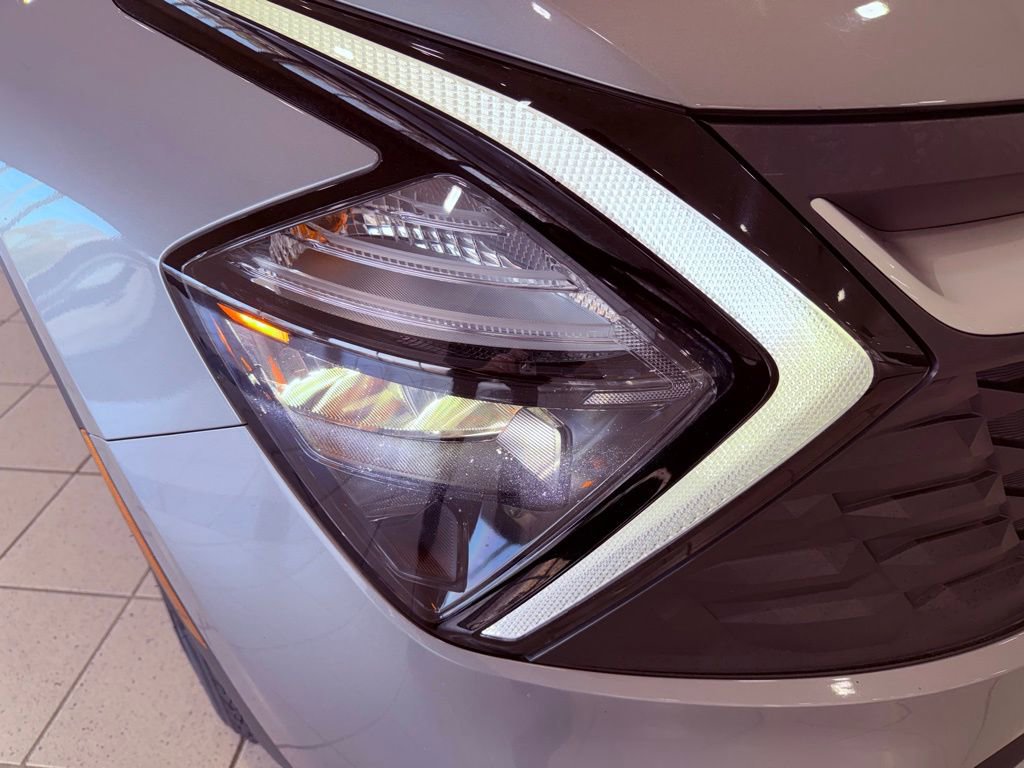 Used 2023 Kia Sportage LX image 15