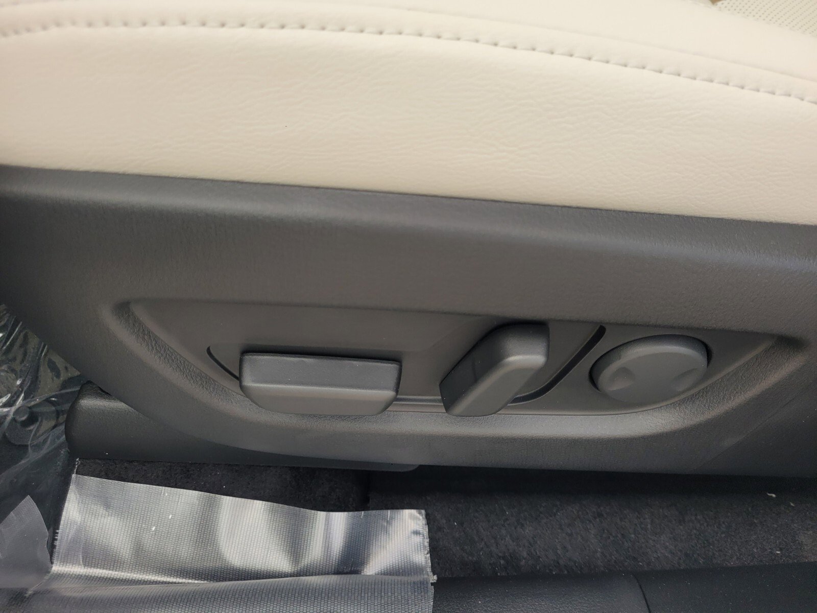 New 2026 MAZDA CX-90 Plug-In Hybrid w/ Premium Plus image 4