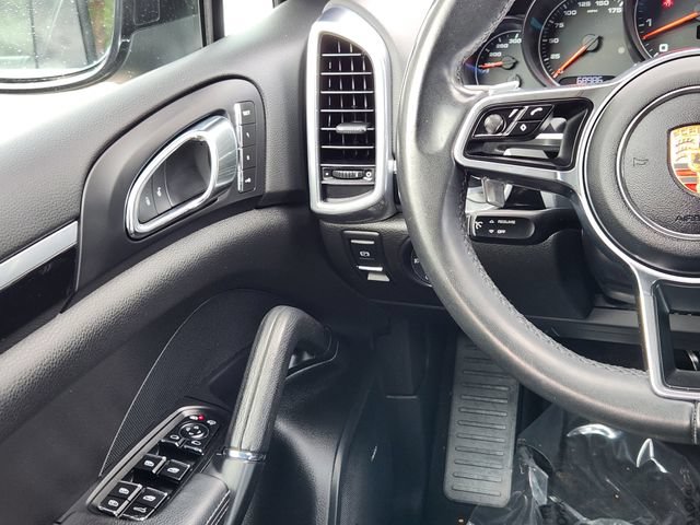 Used 2016 Porsche Cayenne AWD/4WD image 26