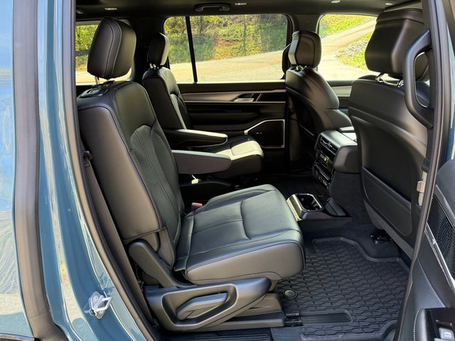 New 2026 Jeep Grand Wagoneer 4WD image 26