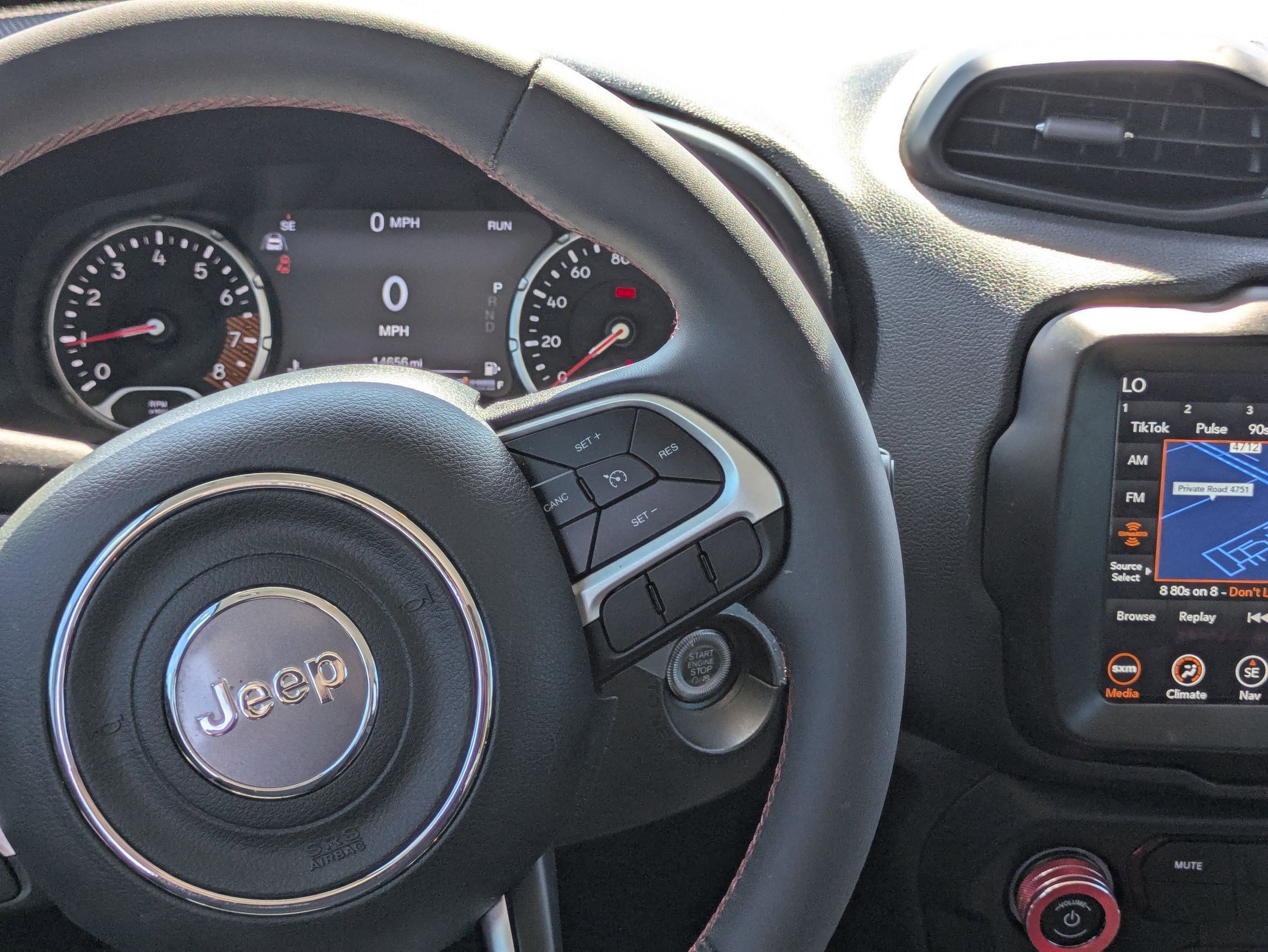 Used 2023 Jeep Renegade Trailhawk image 21