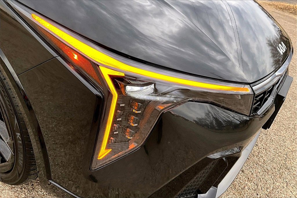 Certified 2025 Kia K4 GT-Line Turbo image 31