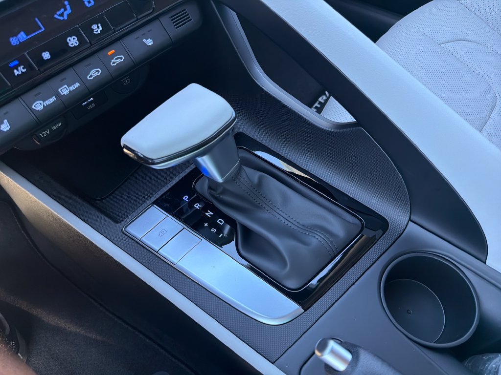 New 2026 Hyundai Elantra SEL Sport FWD image 32