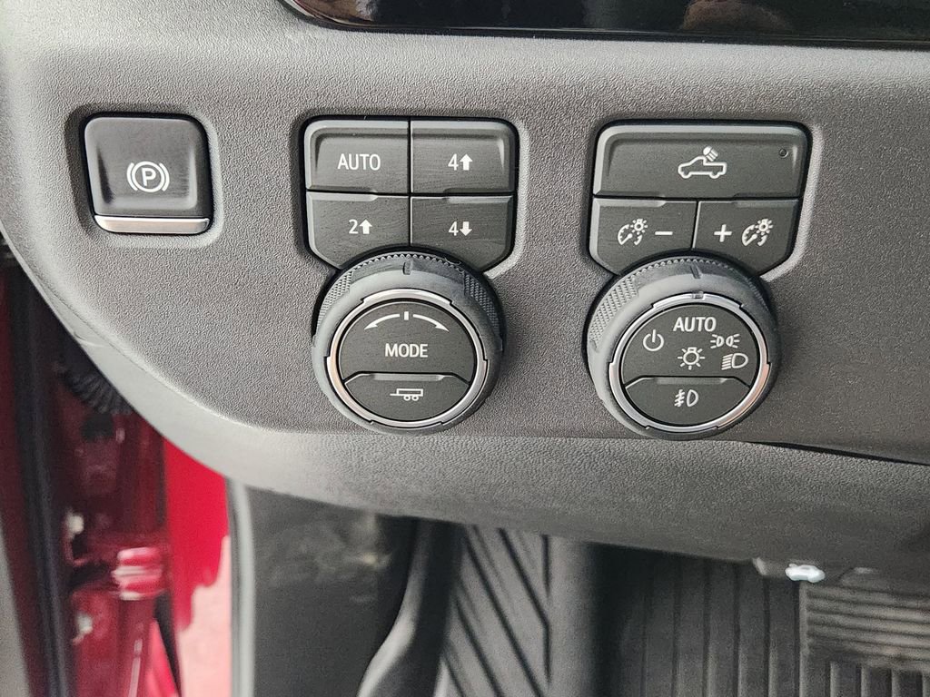 New 2026 Chevrolet Silverado 1500 LT Trail Boss w/ Convenience Package II image 24