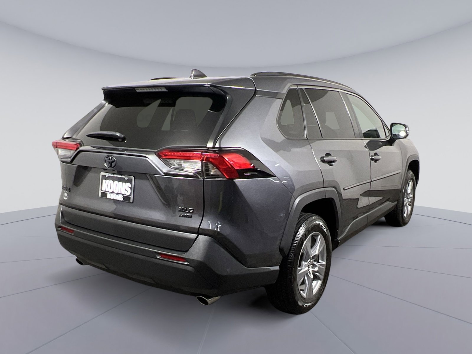 Used 2022 Toyota RAV4 XLE image 7