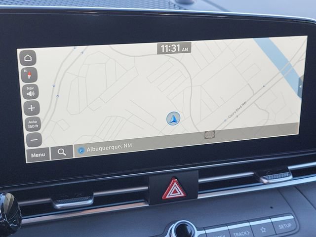 Used 2025 Hyundai Elantra SEL image 13