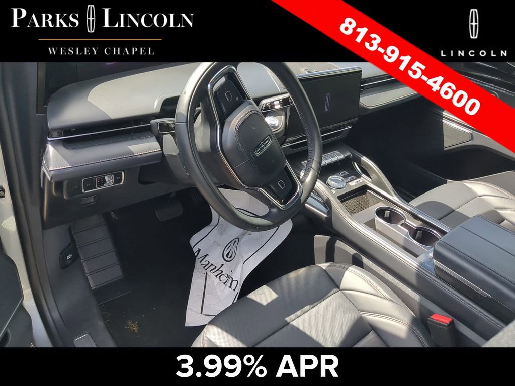 Used 2025 Lincoln Nautilus Premier w/ Jet Appearance Package image 15