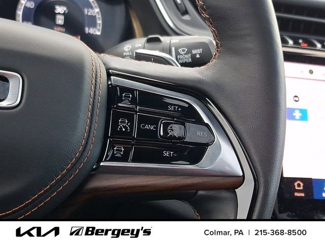 Used 2025 Jeep Grand Cherokee L Summit AWD/4WD image 27