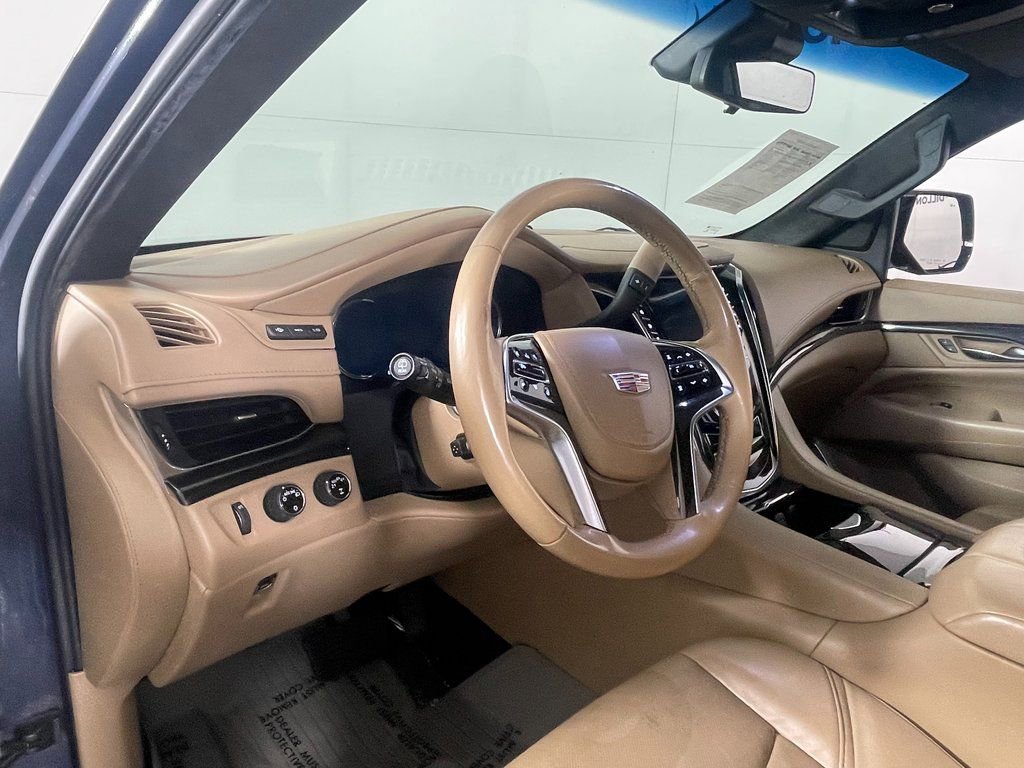 Used 2018 Cadillac Escalade Platinum image 14