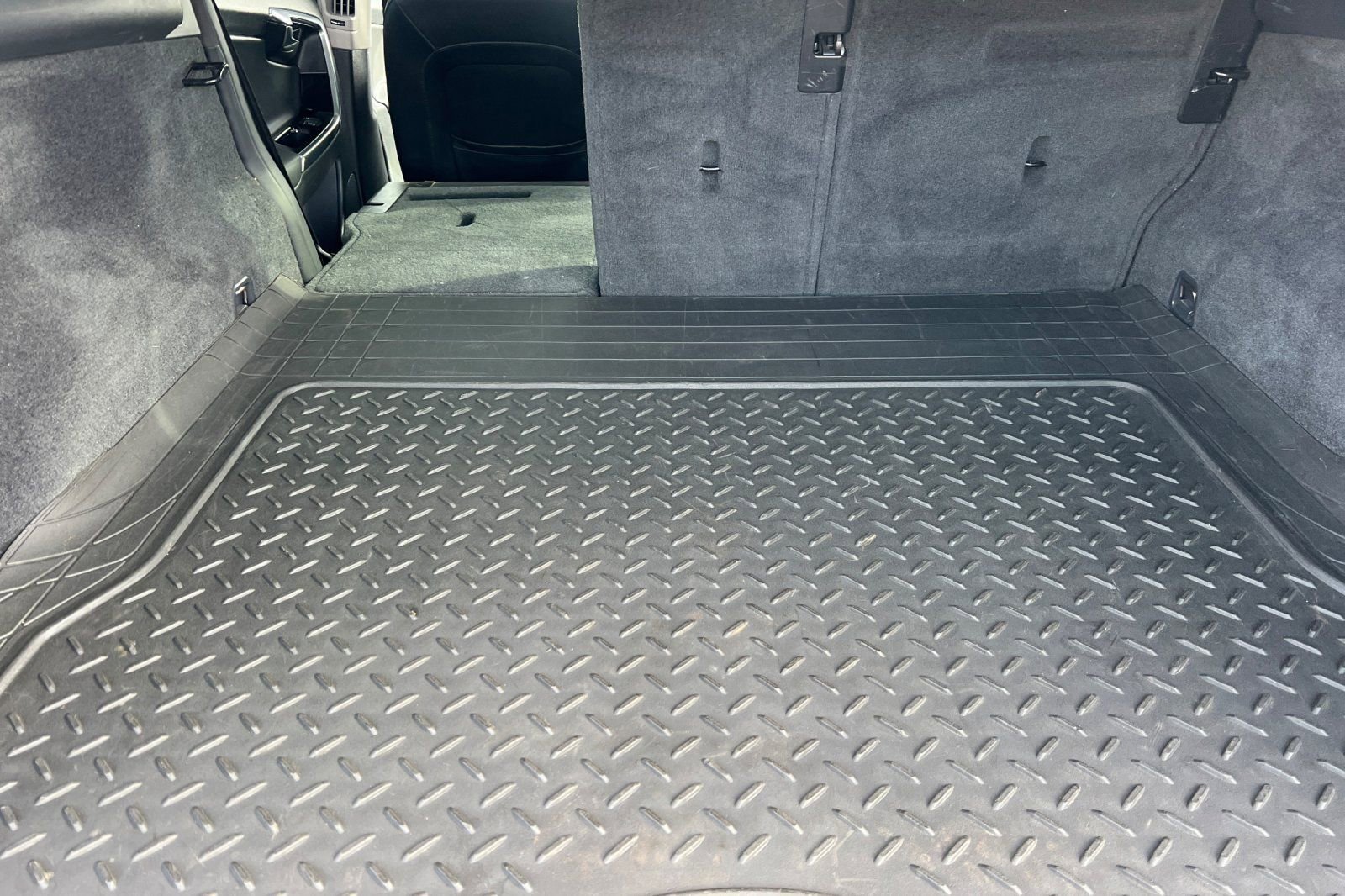 Used 2015 Volvo XC60 T5 image 12