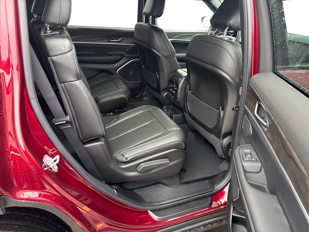 New 2026 Jeep Grand Cherokee L Limited w/ Limited Altitude Package image 21