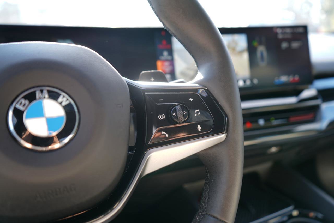 Used 2024 BMW 530i xDrive 530i xDrive Sedan w/ Convenience Package image 24