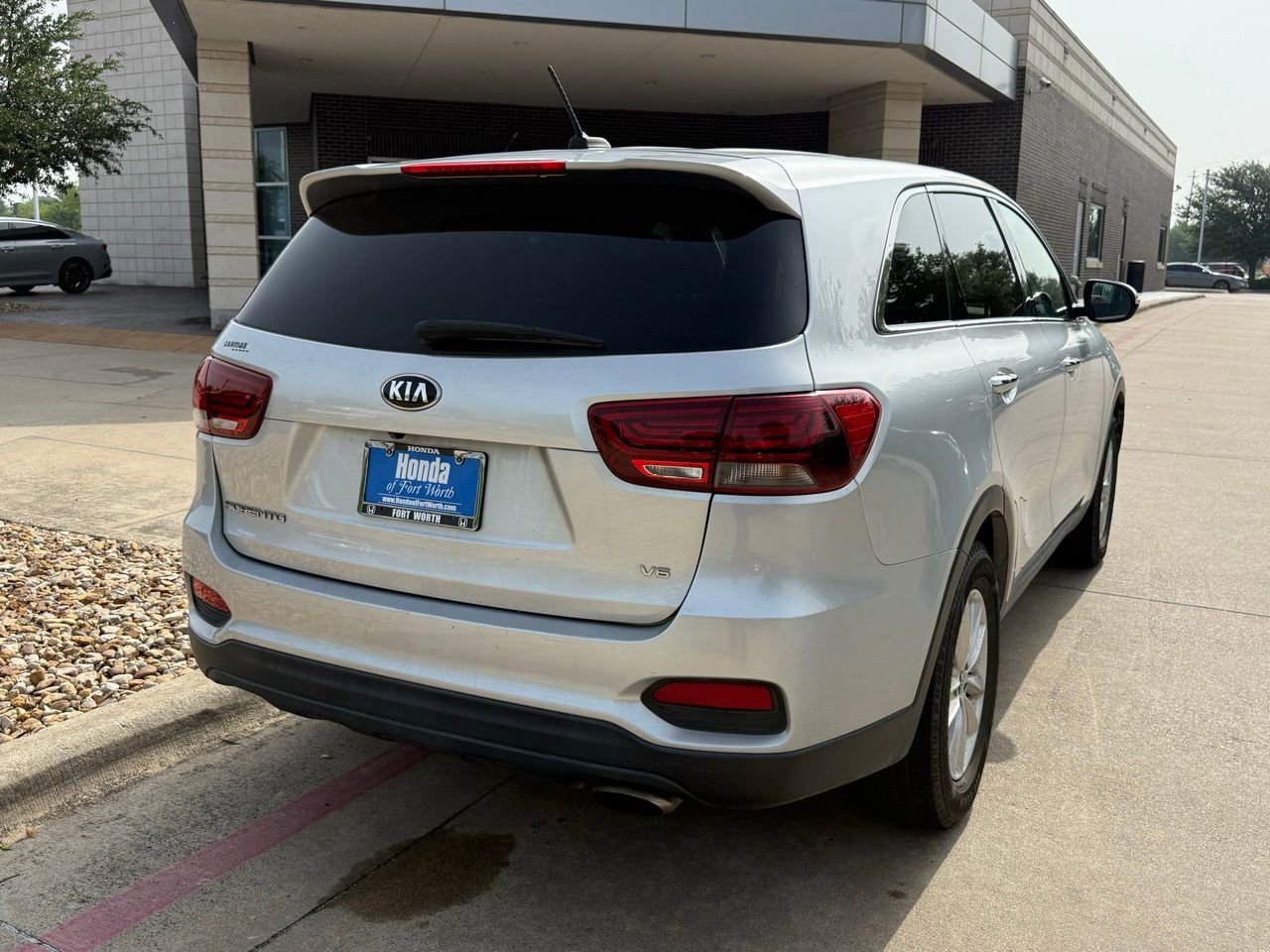 Used 2019 Kia Sorento FWD V6 image 6