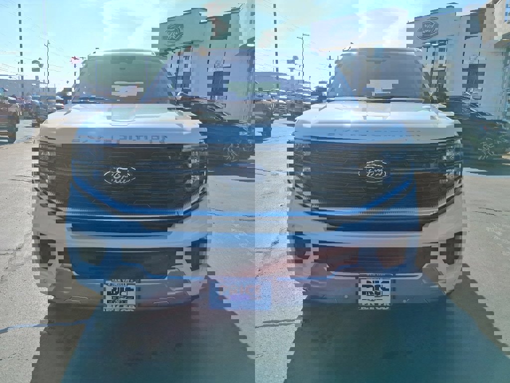 New 2025 Ford Expedition Max Platinum w/ Driver's Package image 8