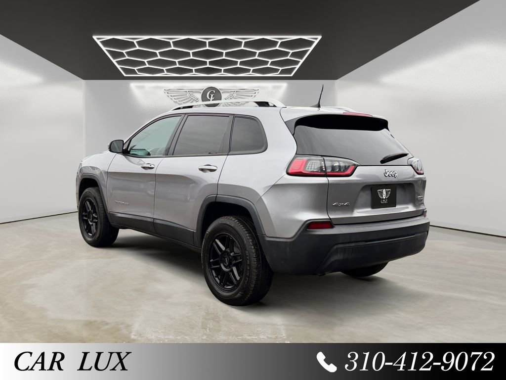 Used 2021 Jeep Cherokee Latitude image 3